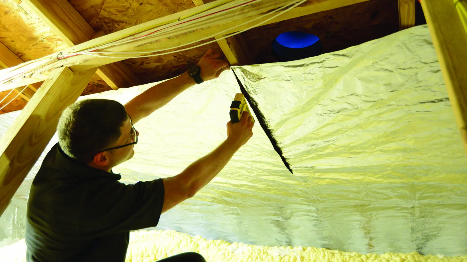 Fiberglass Insulation 11 Diversified Energy installs high-performance Radiant Barrier in residential and commercial applications across the greater New Orleans region. Contact Us Today!