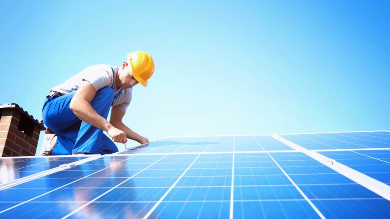 Diversified Energy partners with local, regional and national solar companies to provide home energy efficiency services and solutions for their customers. Contact Us Today!