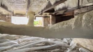 Stop Letting HVAC Contractors Downgrade Your Home's Superior Ductwork! 5 sprayfoam ductwork 0825 04